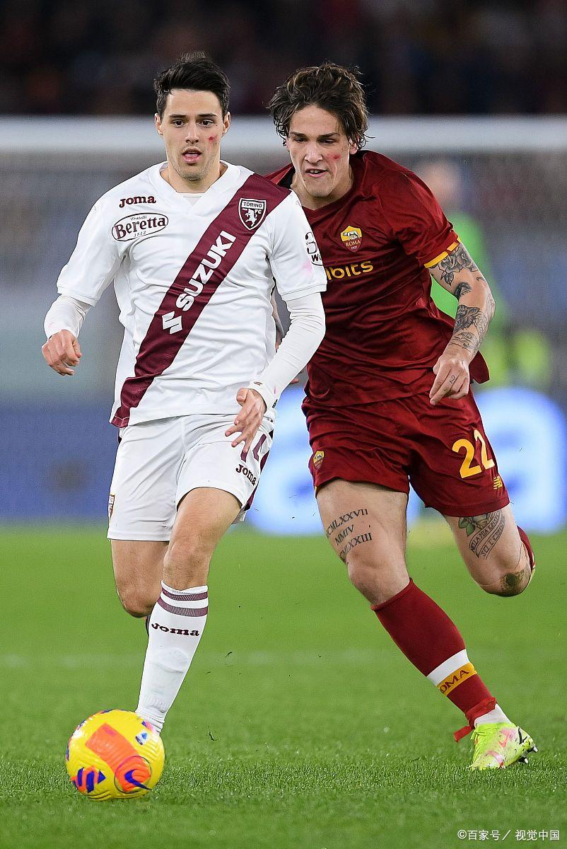 都灵球队客场战胜对手，保持领先优势的简单介绍