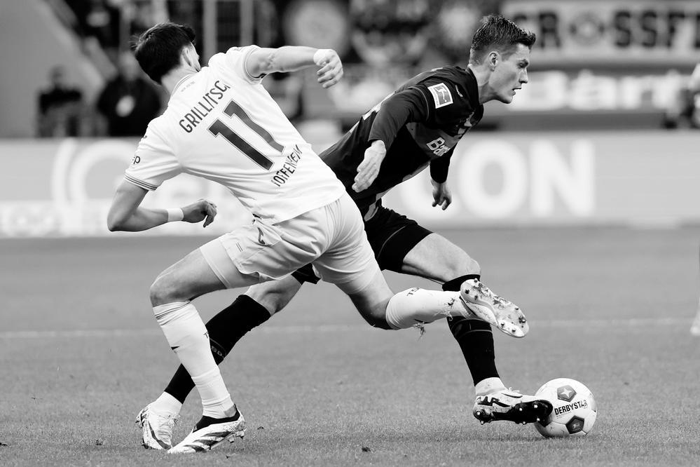 包含勒沃库森险胜霍芬海姆,取得关键三分的词条 包含勒沃库森险胜霍芬海姆,取得关键三分的词条