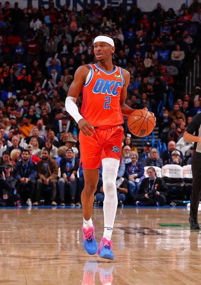 关于雷霆全明星鏖战快船雄鹿最佳射手告急的信息 关于雷霆全明星鏖战快船雄鹿最佳射手告急的信息