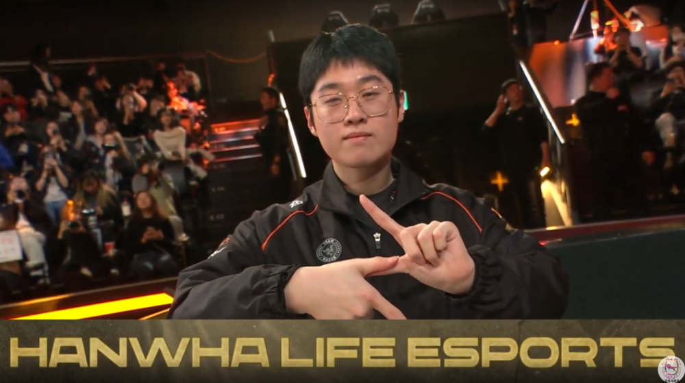 包含HLE险胜RNG,Knight团战一打五鏖战多局全球总决赛,锁定晋级资格的词条 包含HLE险胜RNG,Knight团战一打五鏖战多局全球总决赛,锁定晋级资格的词条