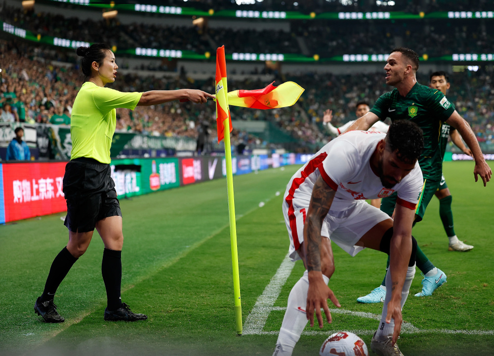 亚太区足球赛事上演精彩对决 亚太区足球赛事上演精彩对决