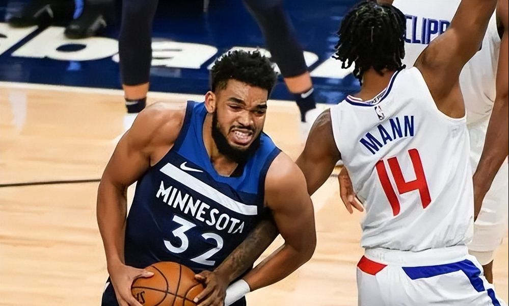 天津队鏖战快船，保罗带队取胜