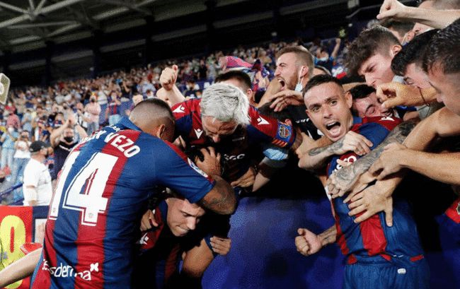 巴萨绝杀尤文，库尔图瓦统治全场