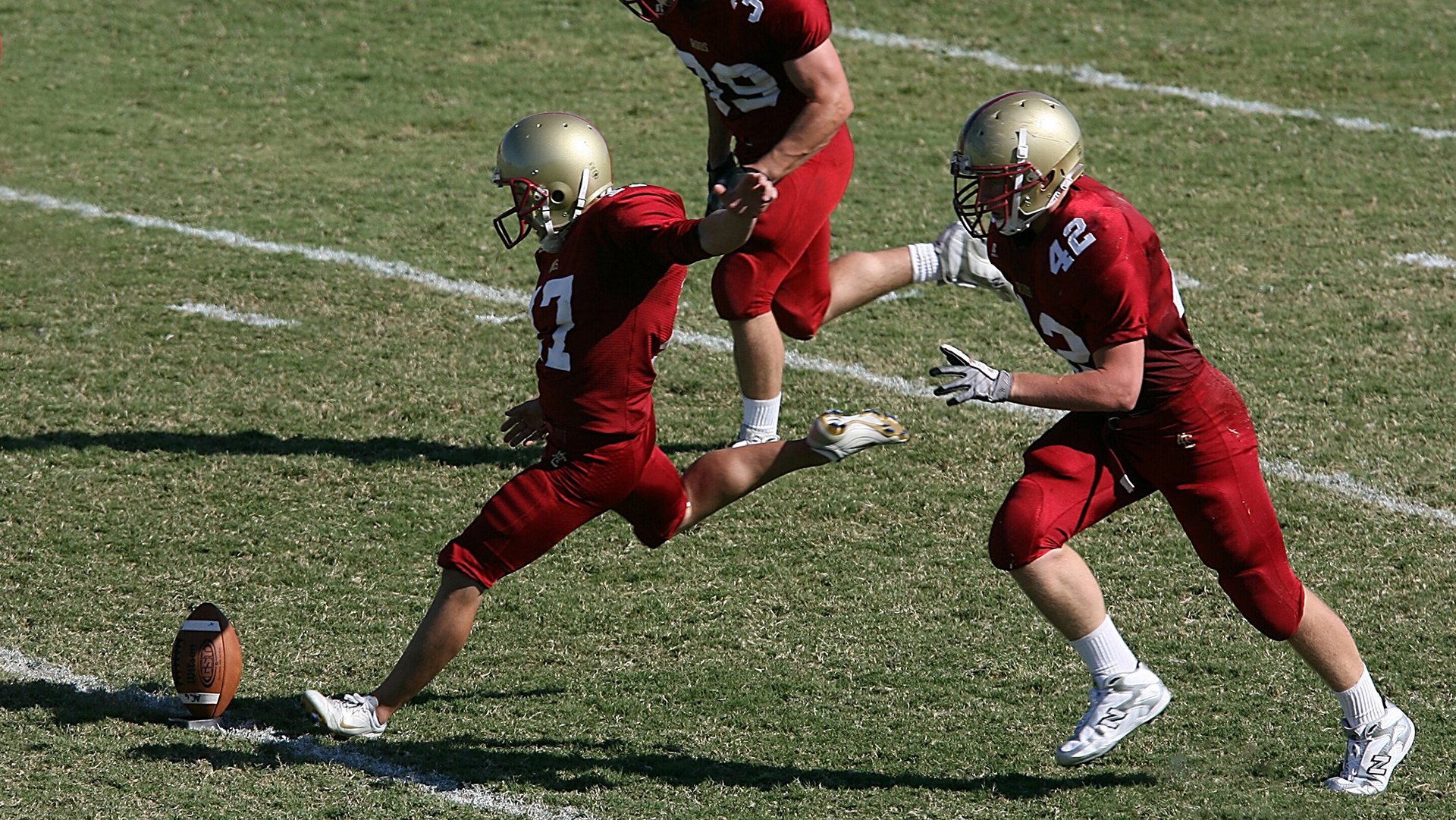 F1年度争冠之夜，西亚卡姆带动全队节奏，跨界竞技中的领袖共鸣
