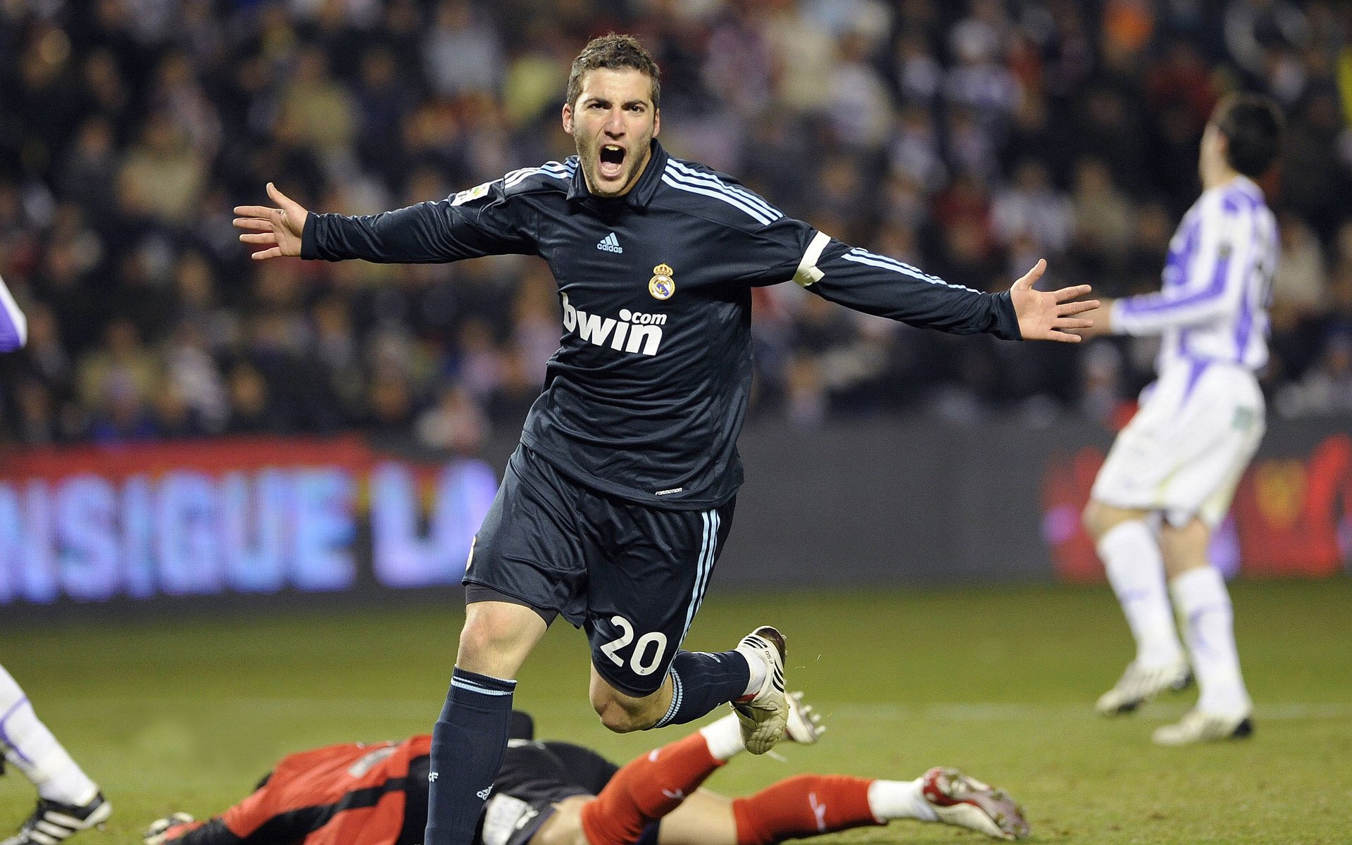 许昕独木成林，当法国队完胜德国队，他如何扛起全队的荣光？